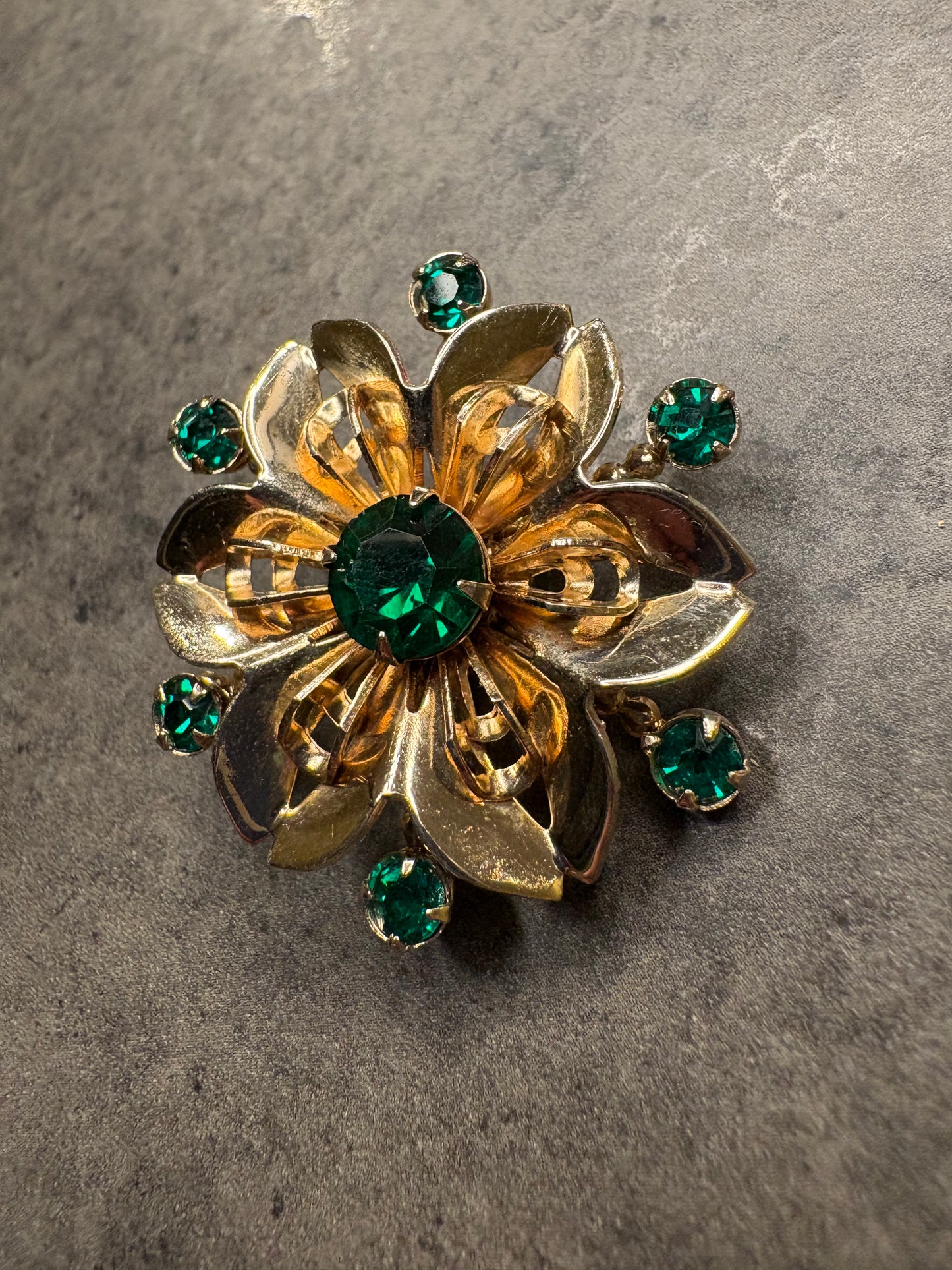 Spilla “Fiore Verde”