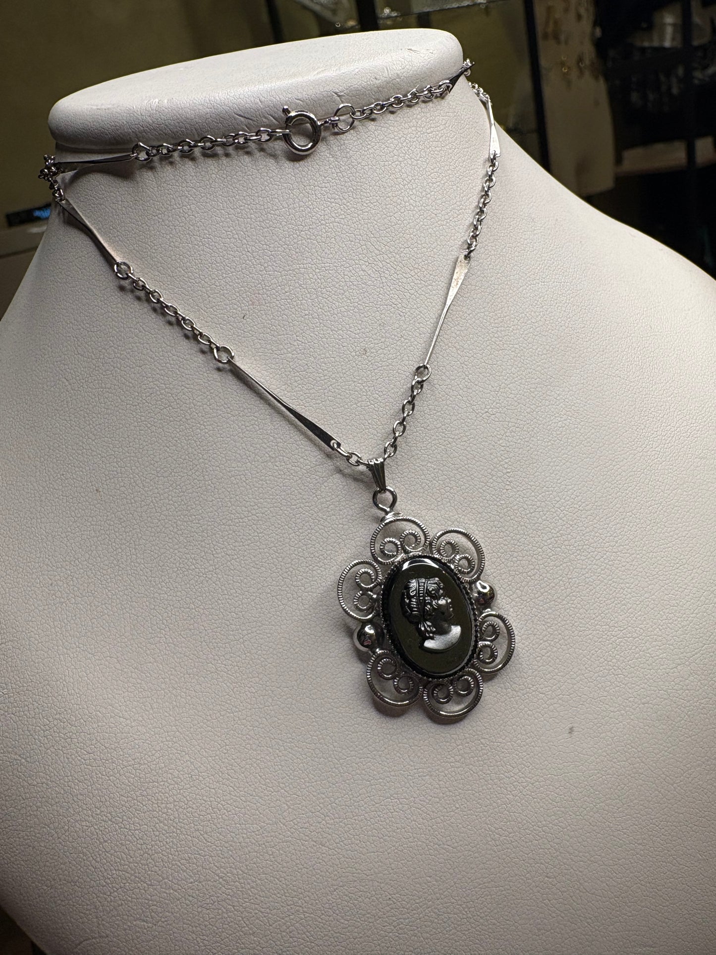 Collana “Cammeo”