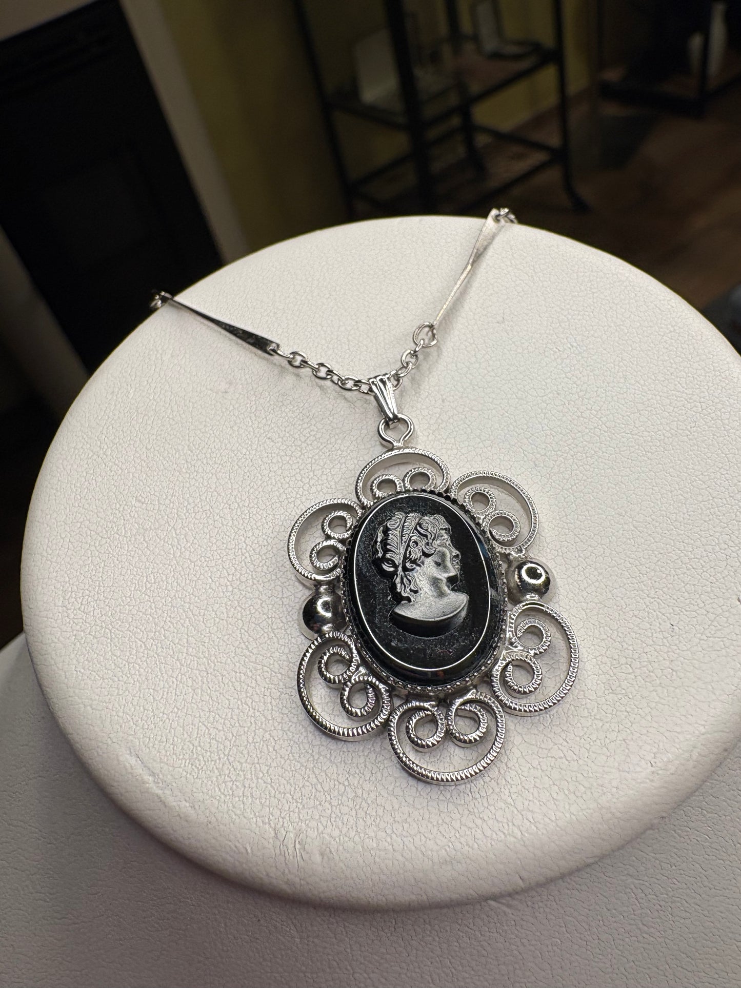 Collana “Cammeo”