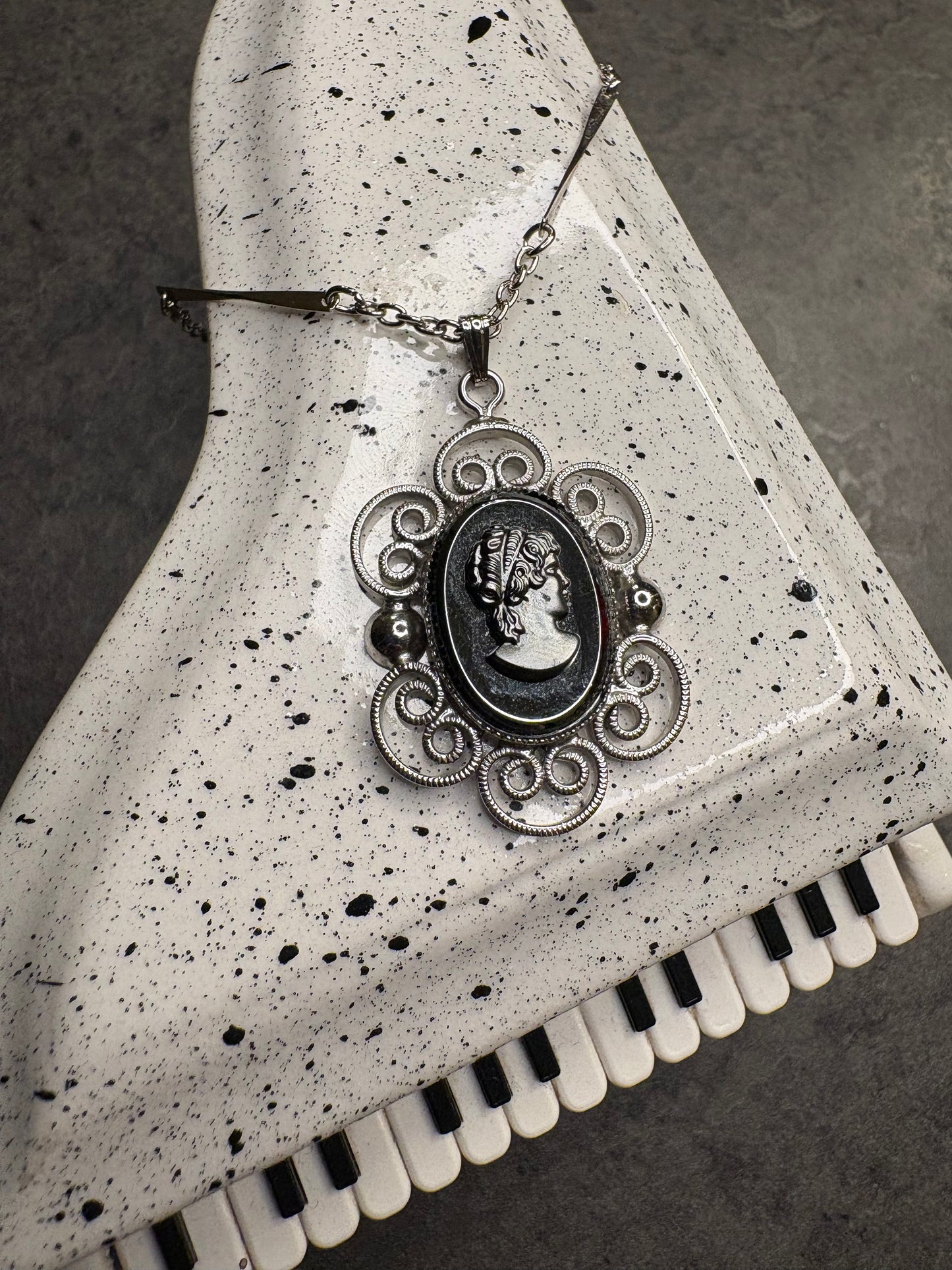 Collana “Cammeo”