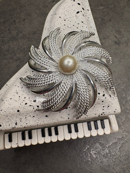 Spilla Sarah Coventry 1969.