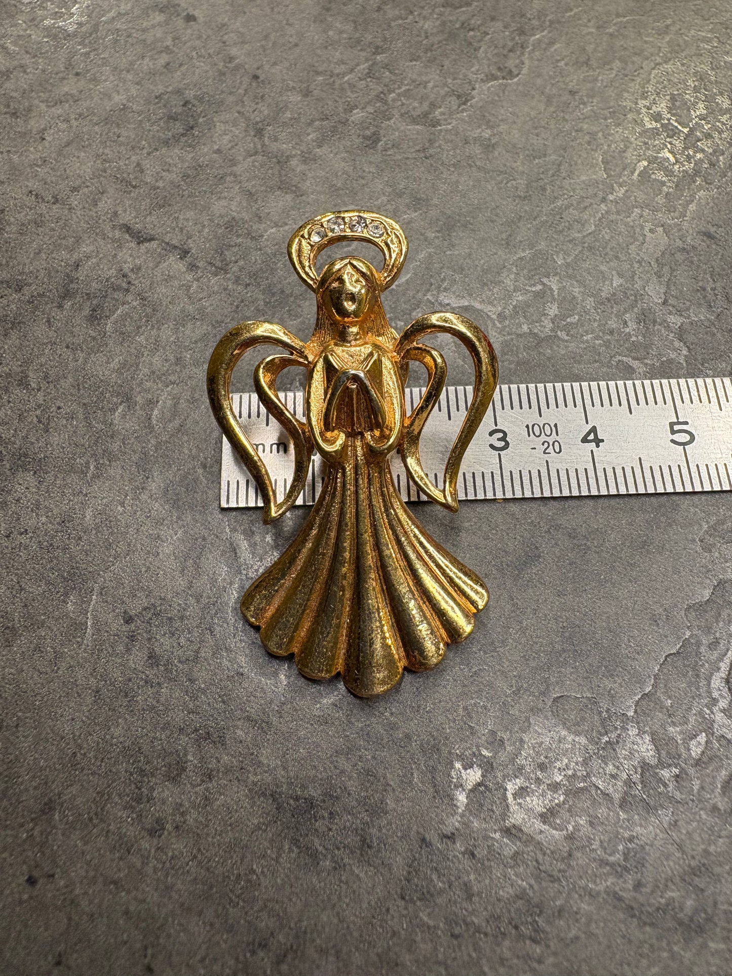 Pin Avon “Angelo”