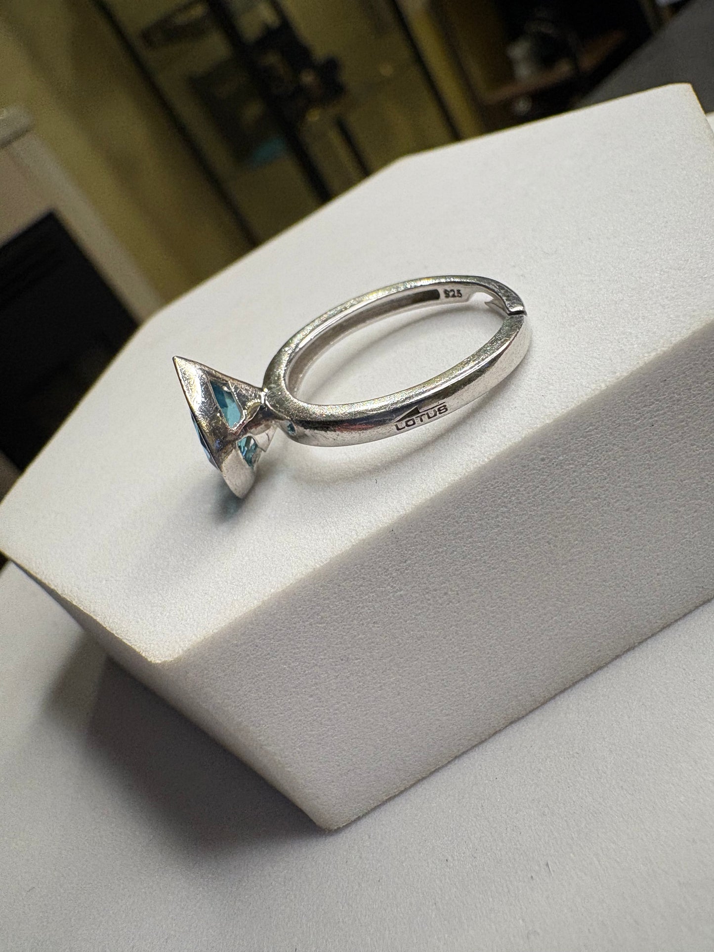 Anello regolabile Lotus 925