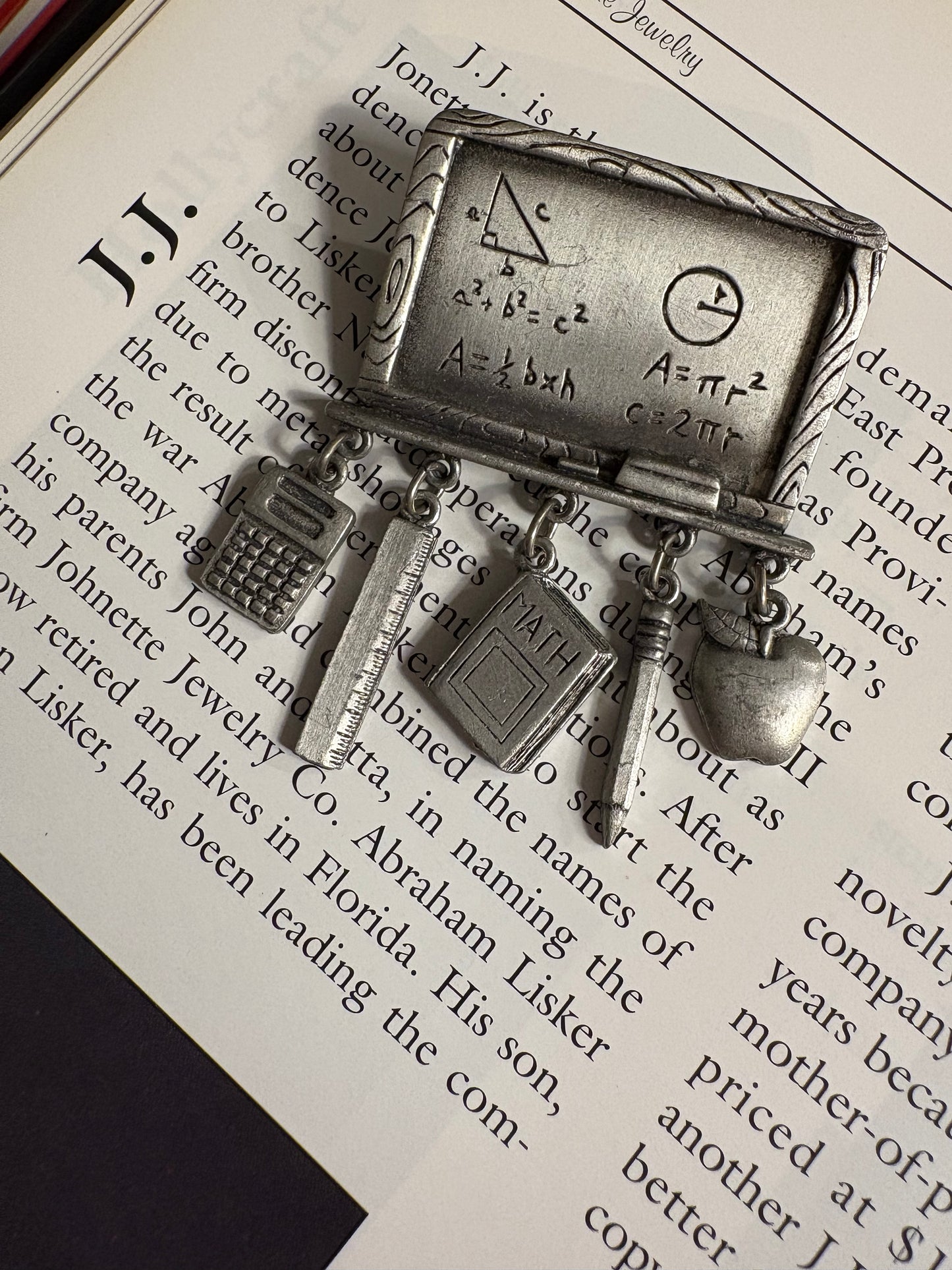 Spilla JJ “Matematica”