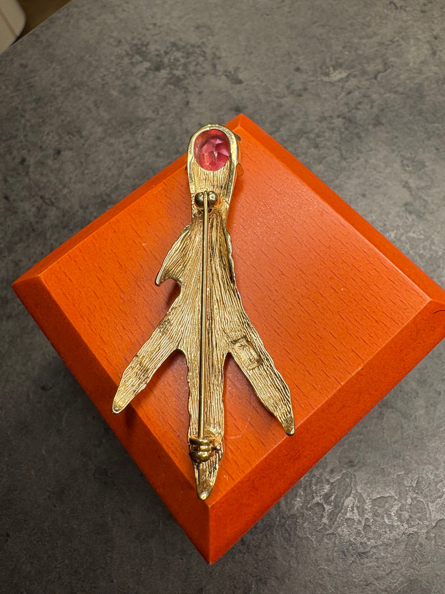 Spilla “lucky claw”