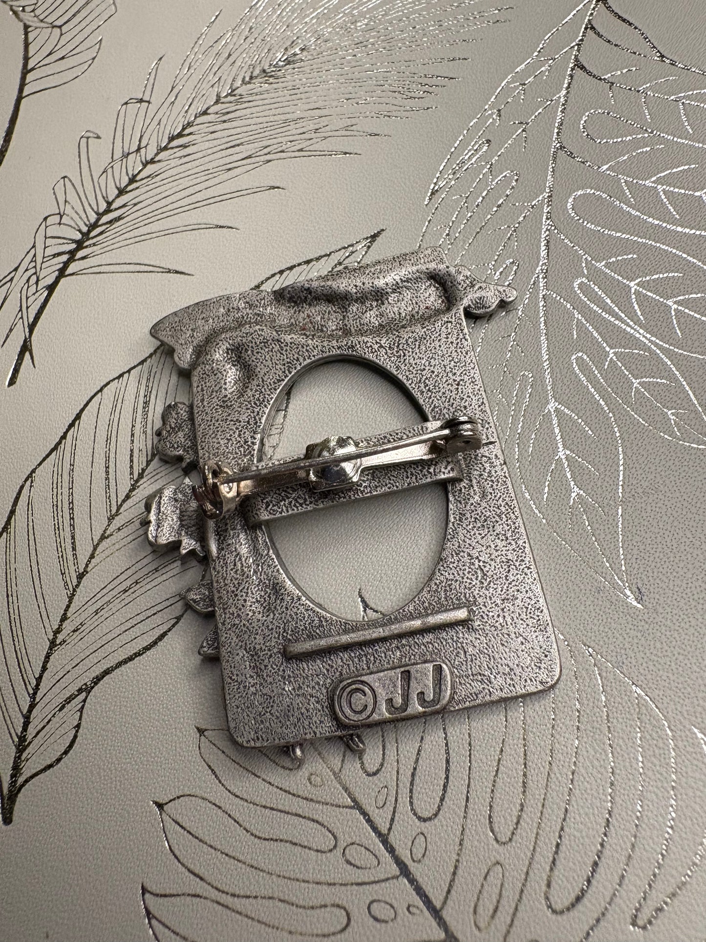 Spilla JJ “Grandma”