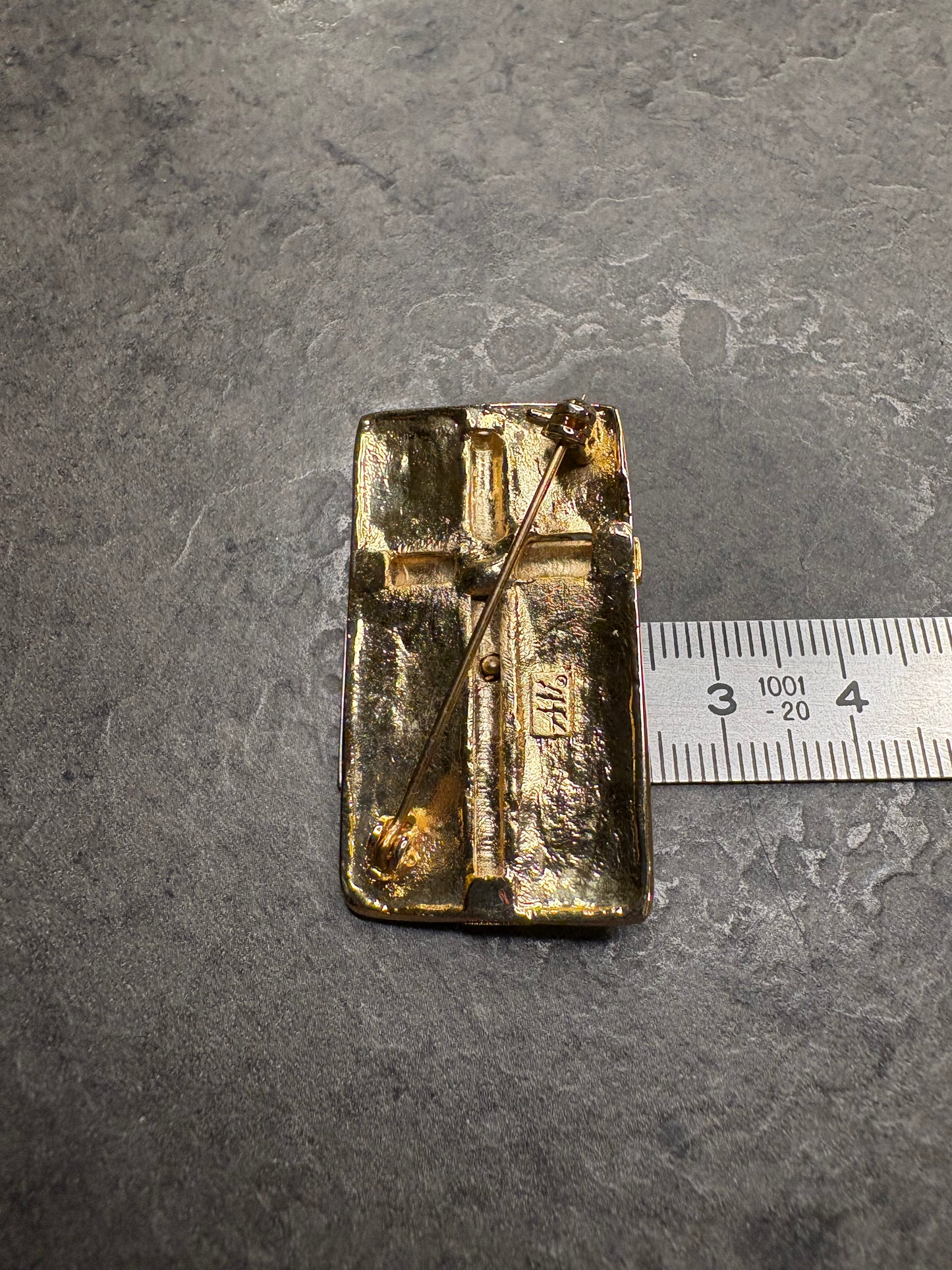 Spilla AAI “Regalo”