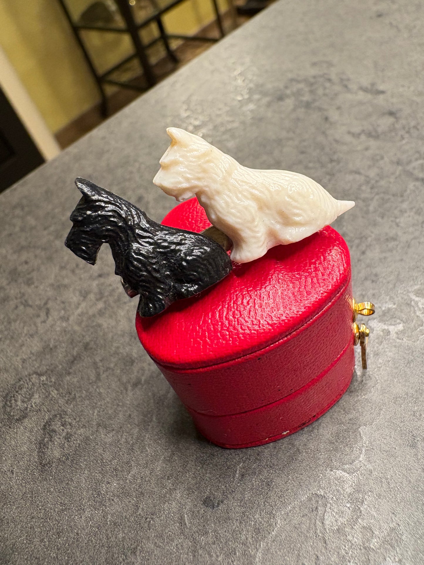 Spilla “Terrier”