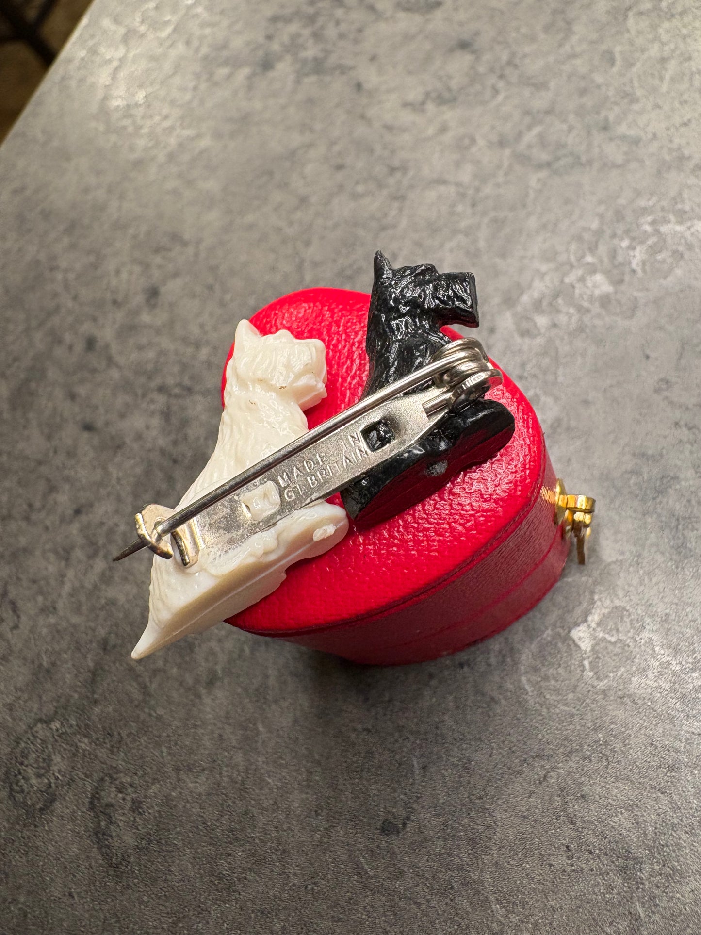 Spilla “Terrier”