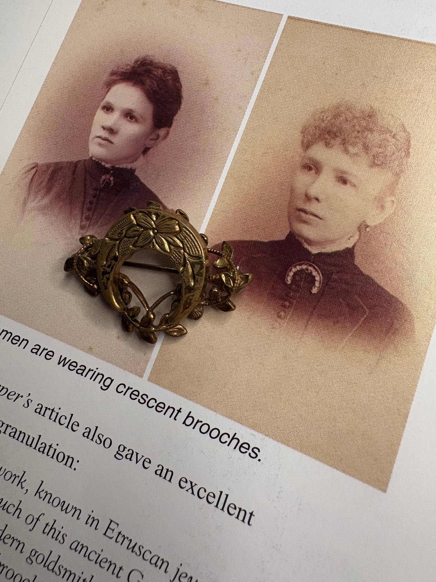 Spilla Antica “Luna”