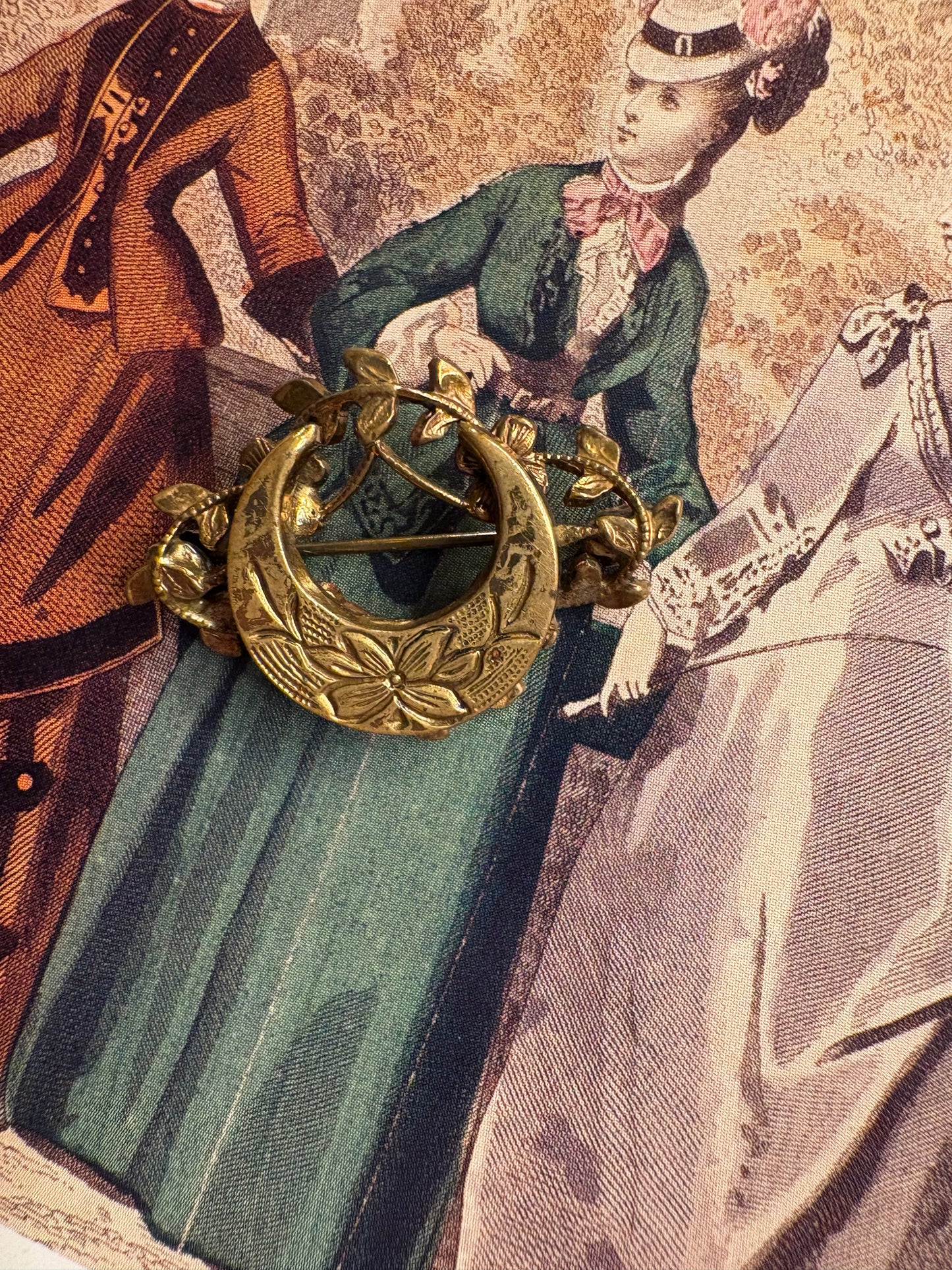 Spilla Antica “Luna”