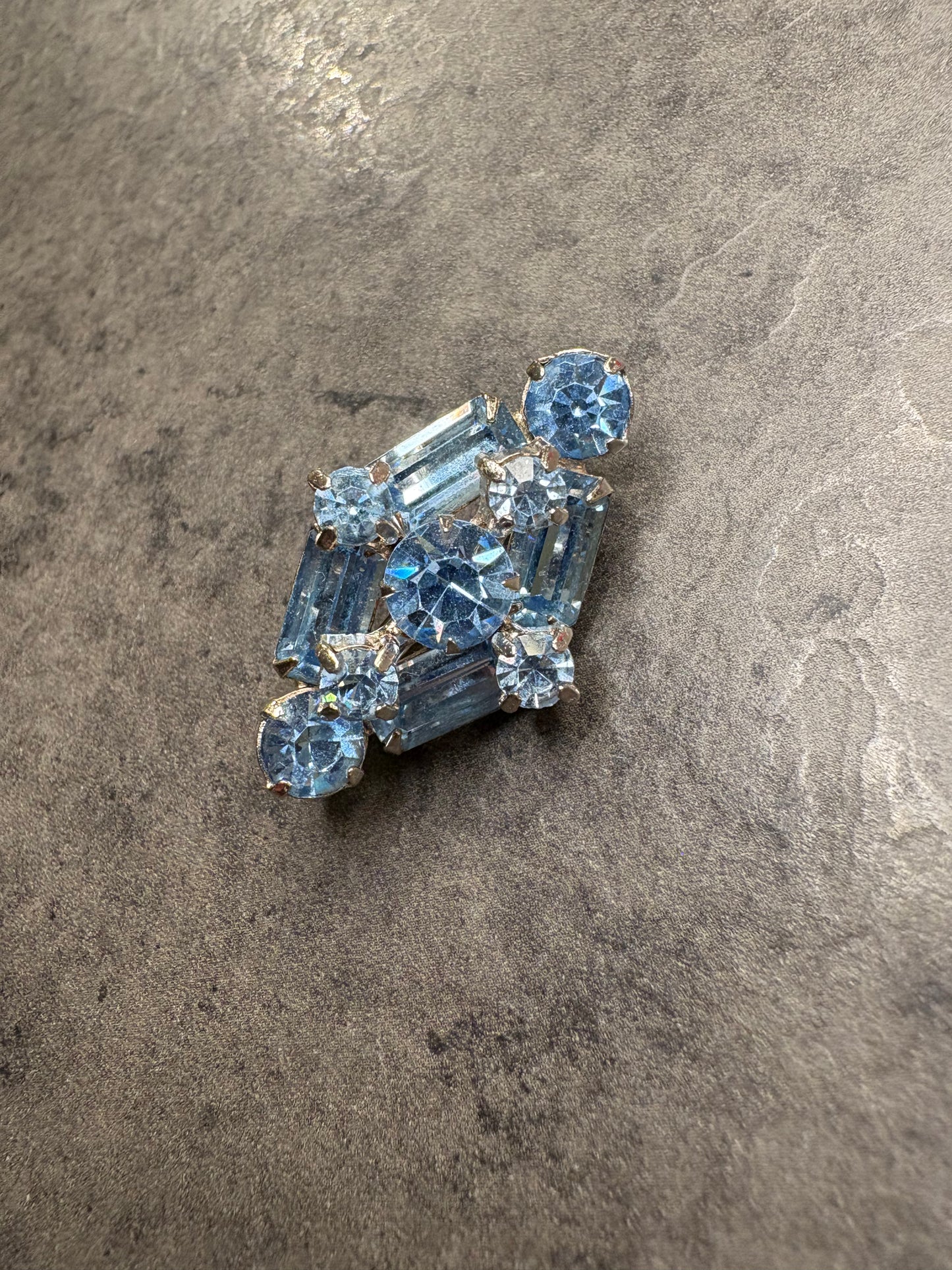 Spilla Cristalli azzurri