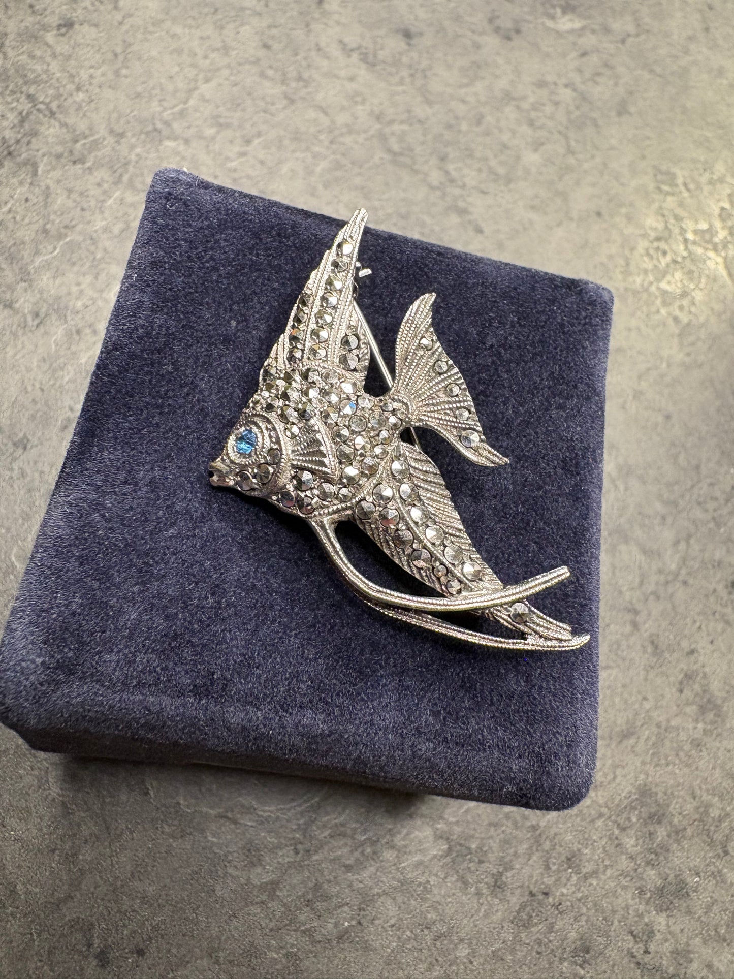 Spilla Pesce in argento 925 con marcasiti