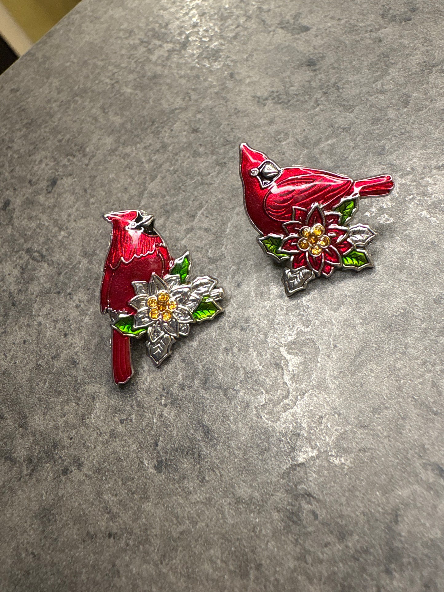 Coppia di pin “Cardinali”