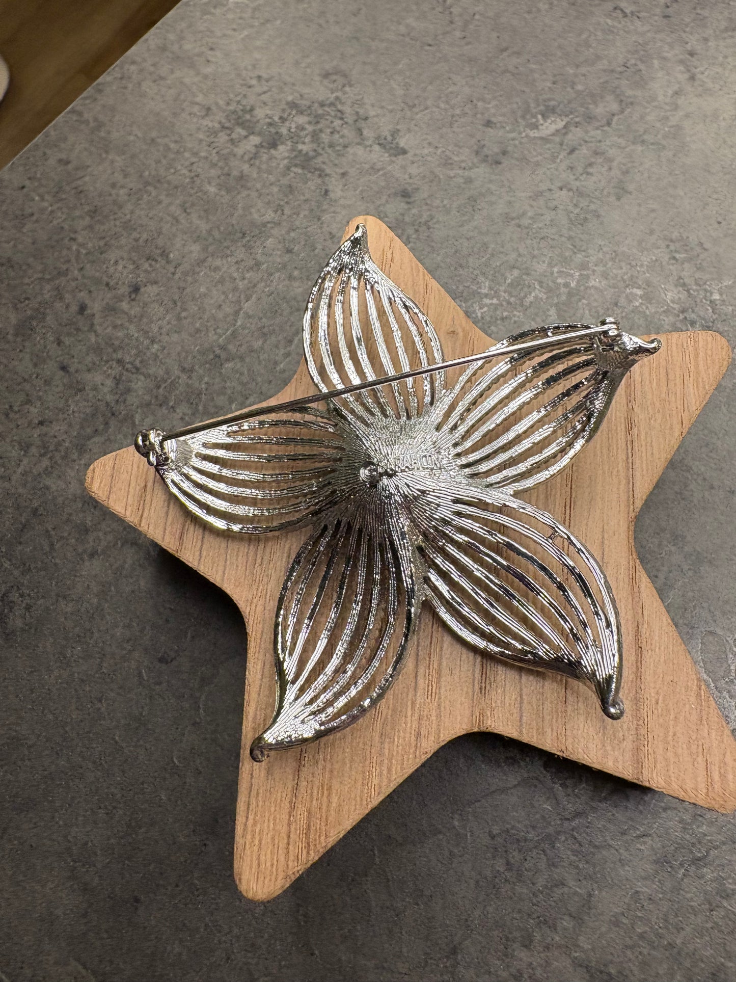 Spilla Sarah Coventry 1966