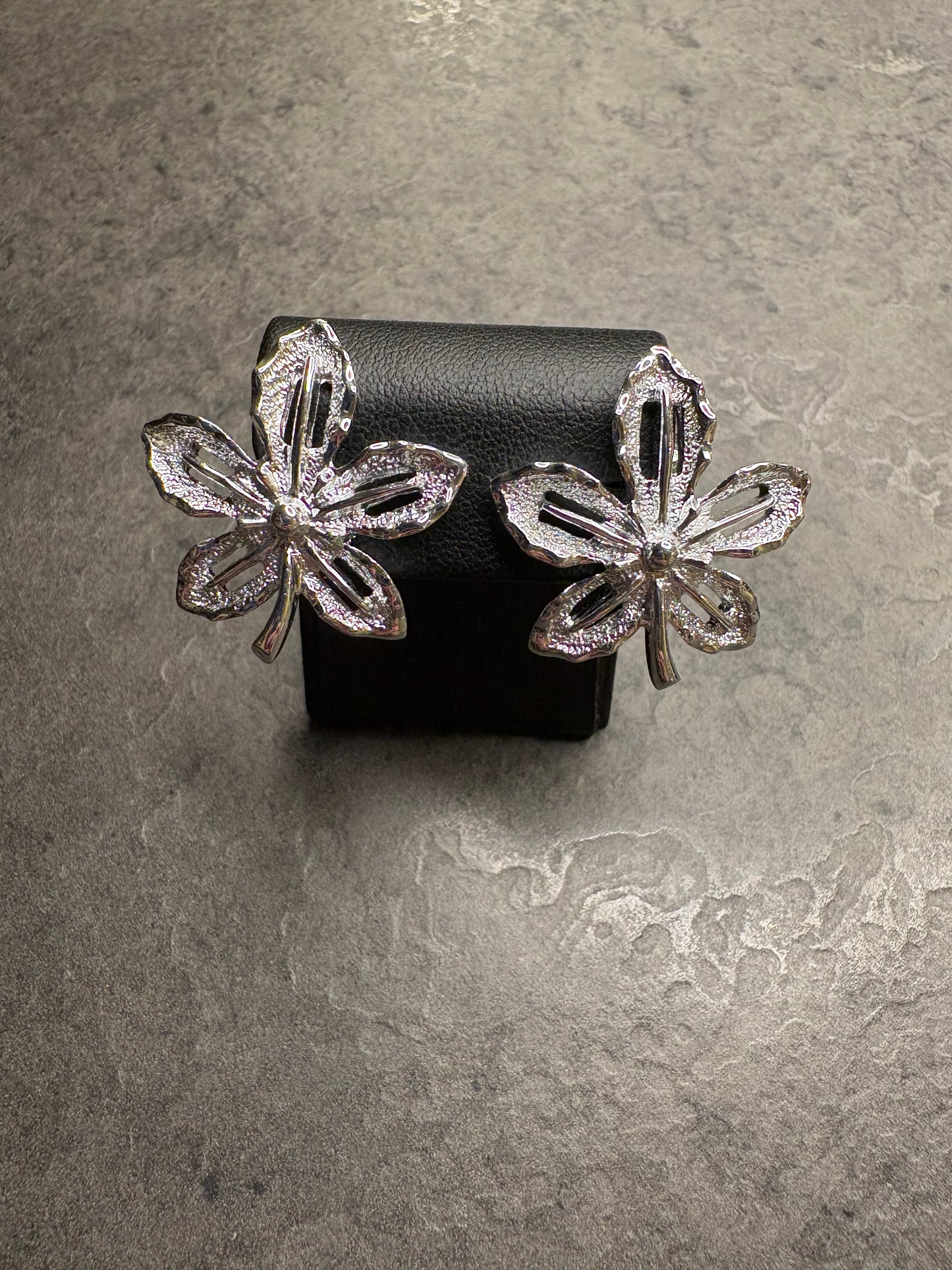 Orecchìni Sarah Coventry 1968