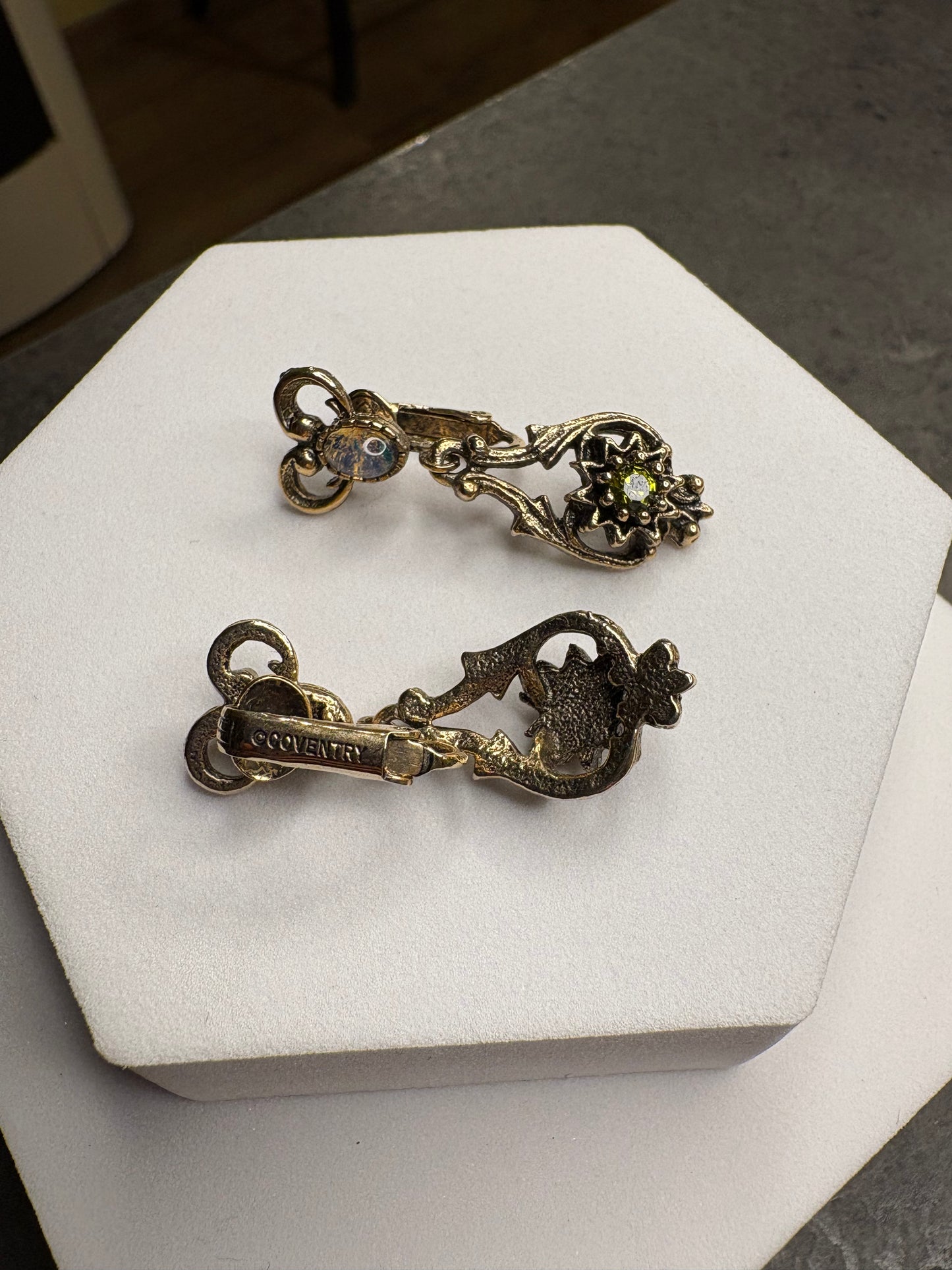 Orecchìni Sarah Coventry 1974