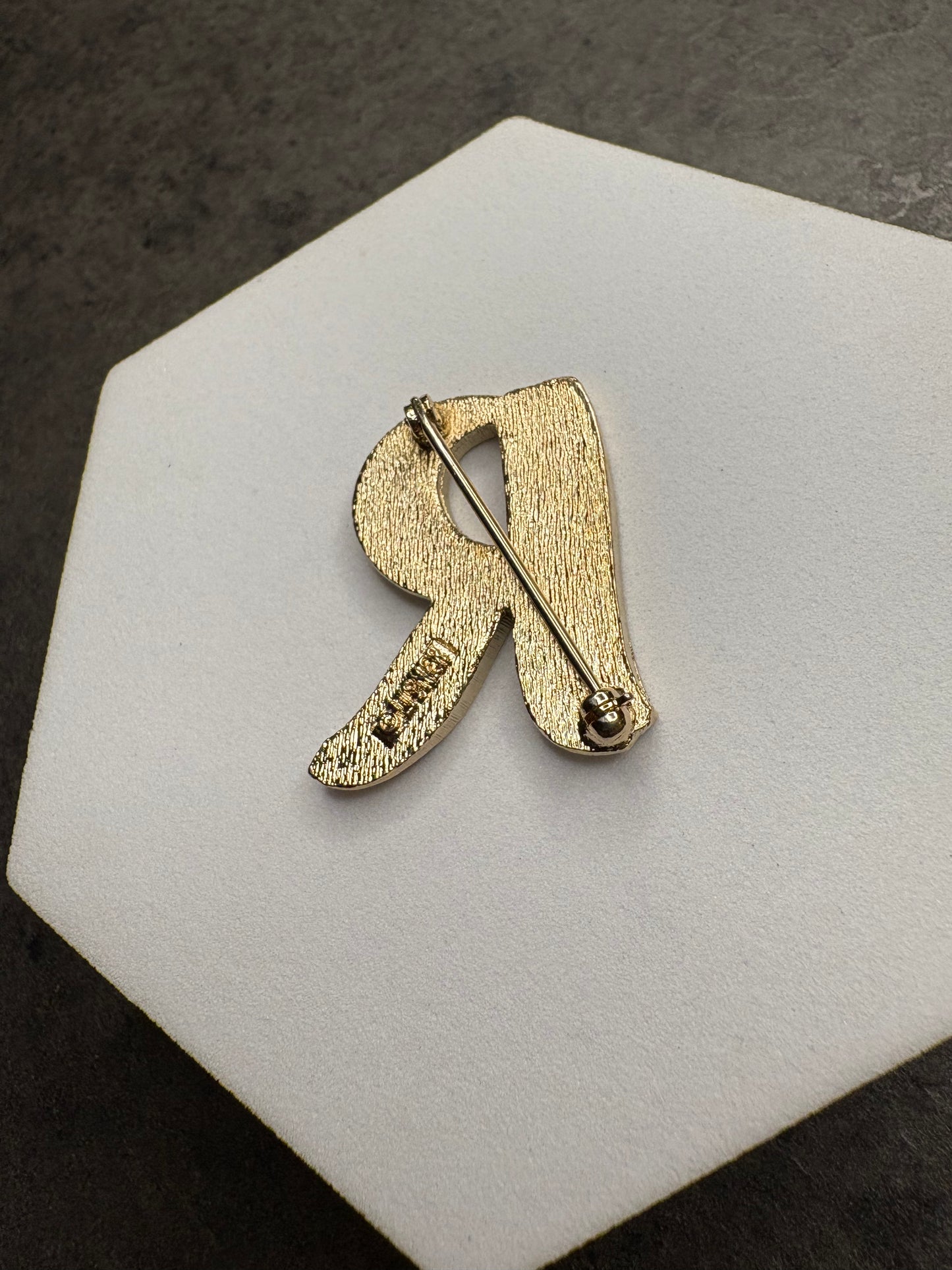 Spilla Lisner “R”